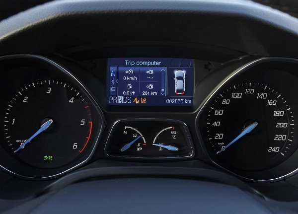 Как выглядит панель приборов Ford Focus, как ее снять и поменять самостоятельно? Как выглядит панель приборов Ford Focus, как ее снять и поменять самостоятельно?