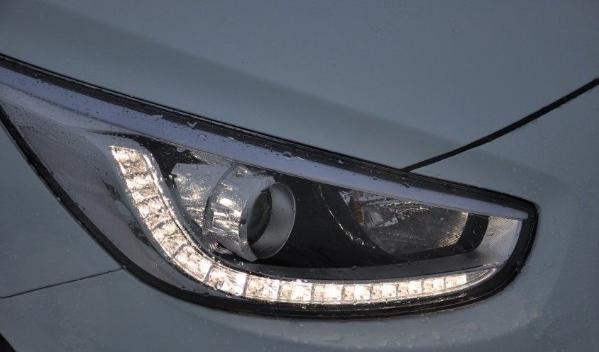 Выбор и замена лампы ближнего света и другой оптики на автомобиле Hyundai Solaris Выбор и замена лампы ближнего света и другой оптики на автомобиле Hyundai Solaris